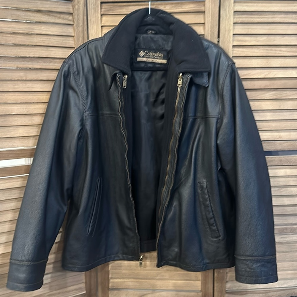 Vintage Columbia Men’s Black Leather Jacket Size XL w/removable fleece liner
